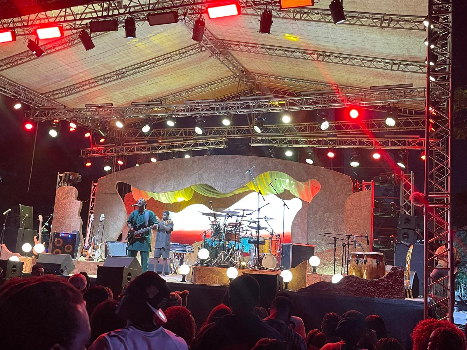 DECEMBERISSAVYBE: FIRSTBANK SPONSORS ‘THE CAVEMEN CONCERT’, THRILLS AUDIENCE
